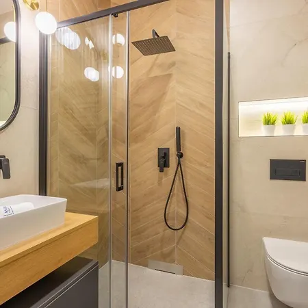 Platinum Apartment Premium דירה *