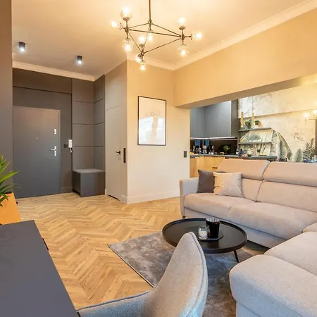 Platinum Apartment Premium דירה